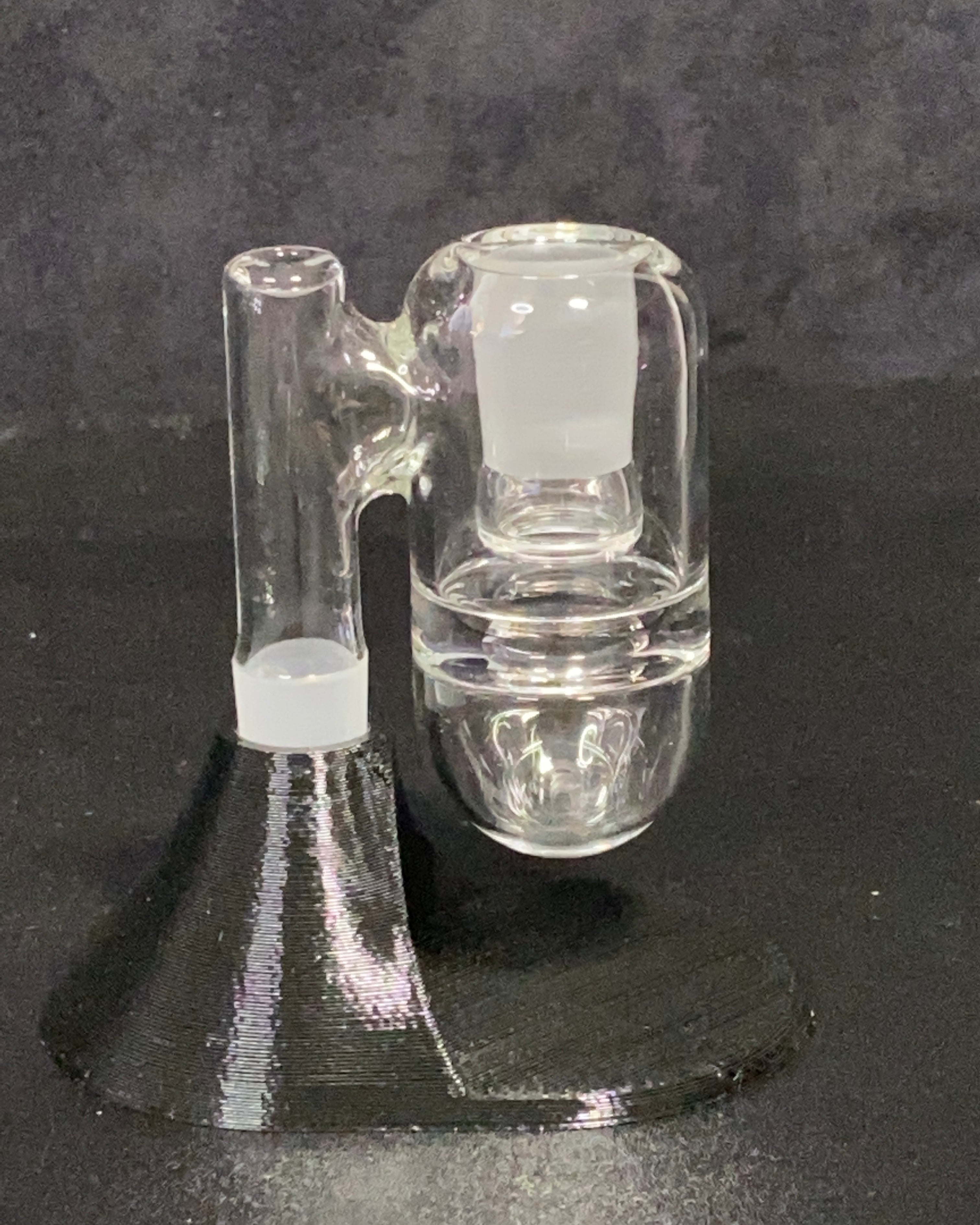 Solid State Concepts 14mm 90 Degree Dry Ash Catcher w- Stand - TheSmokeyMcPotz Collection
