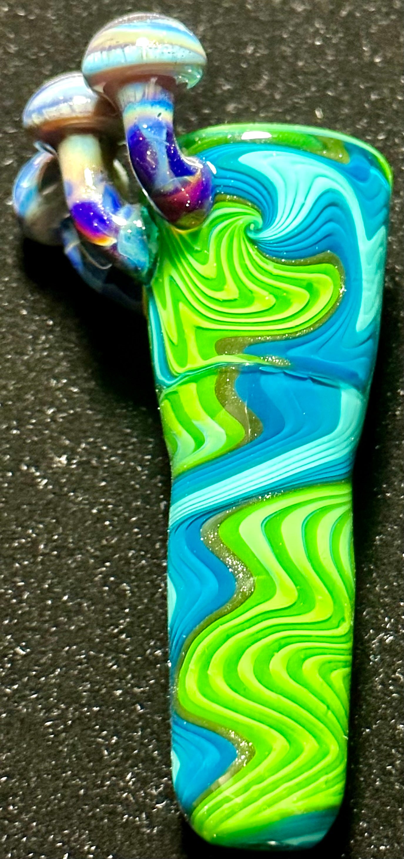 DZ Glass 18mm Fully Worked Wigwag with Mushrooms #1