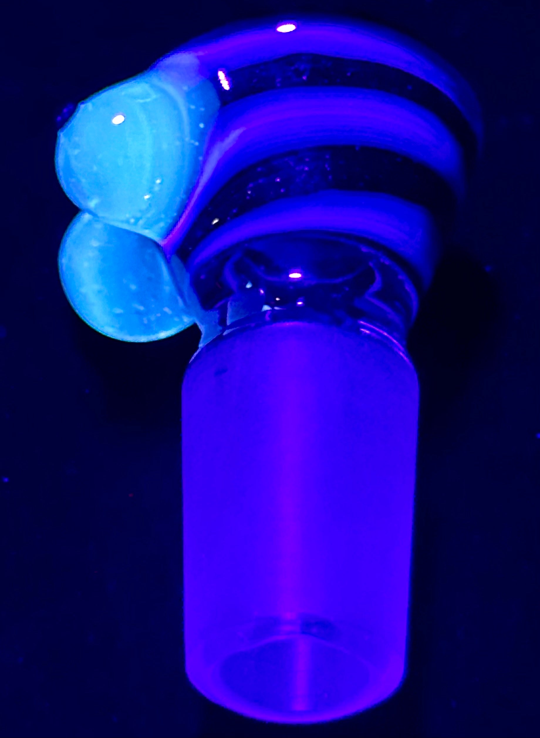 Titz Glass 18mm UV Linework Single Hole Slide