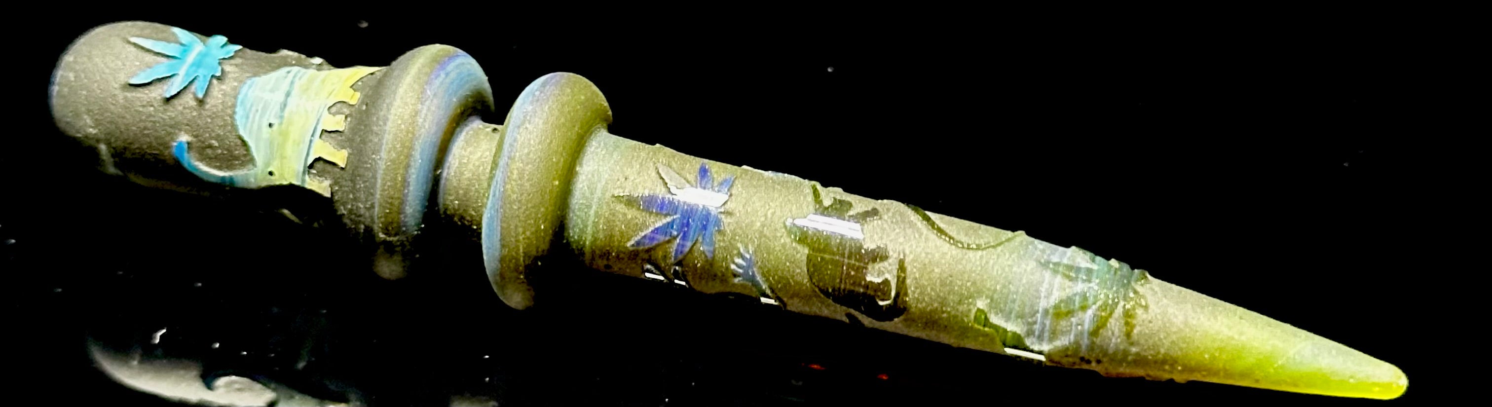 Lord Kramdar Sandblasted Dabber with Dinosaurs