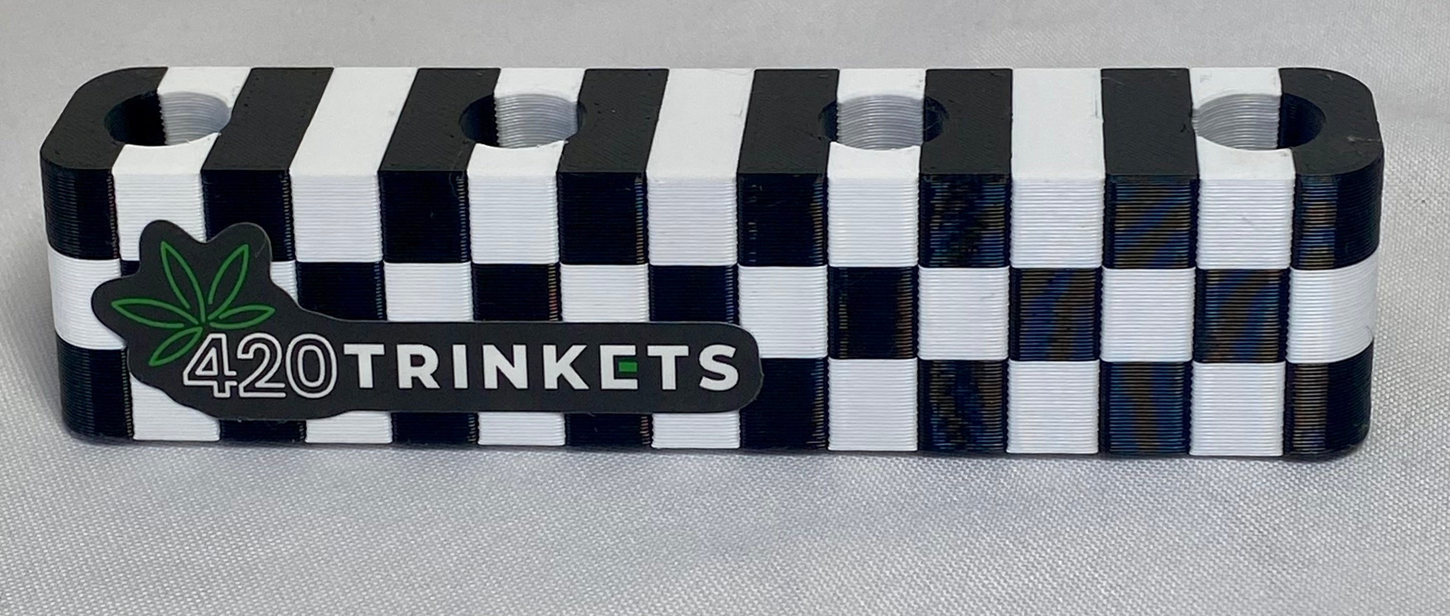14mm 4 Slide Holder Black & White Checkered