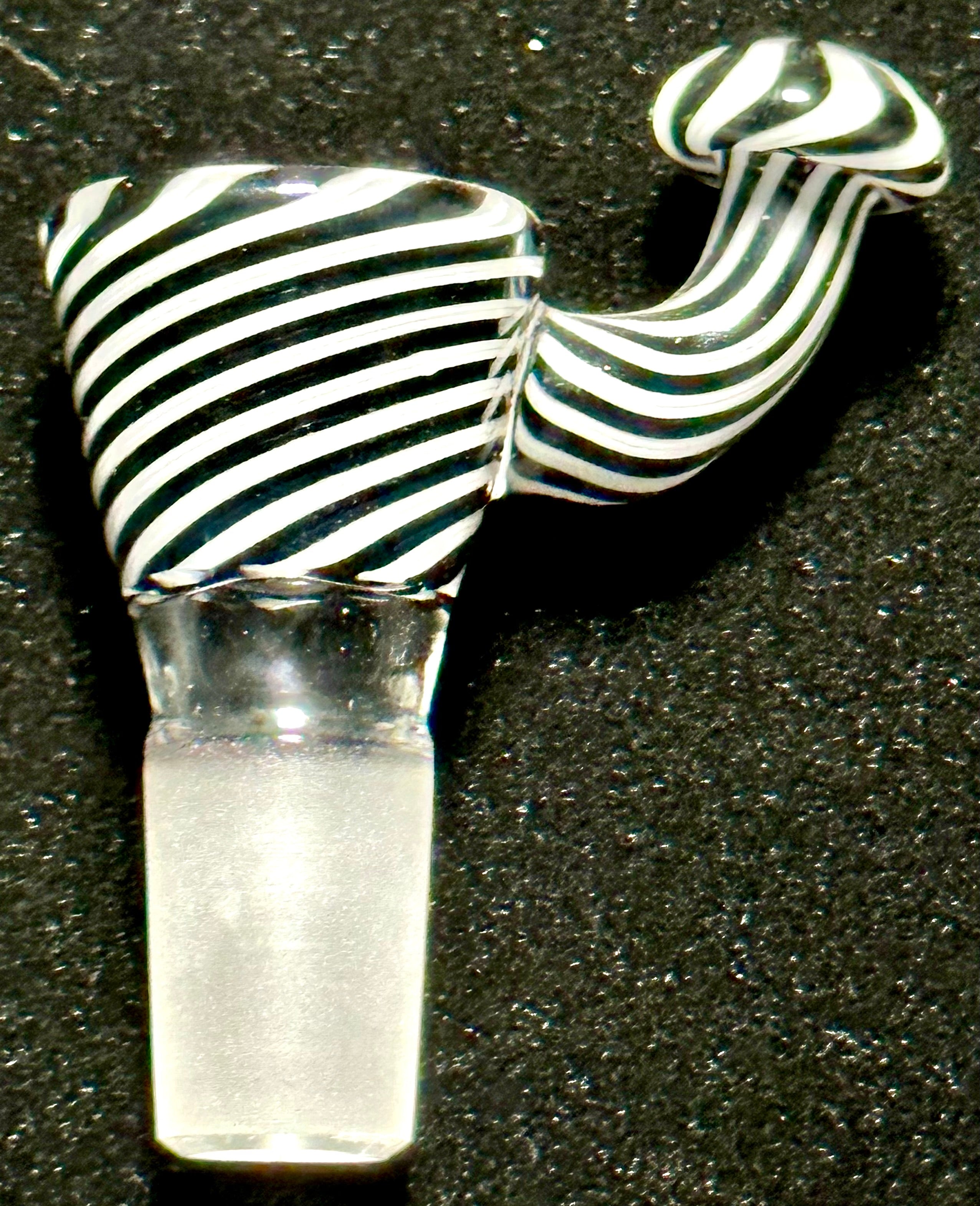 Dippy Glass 14mm Black and White Shroom Slide